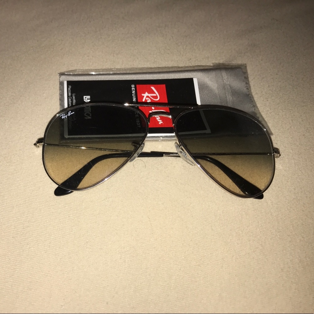Rayban Wayfarer Sunglasses (amazing price)