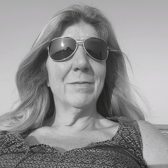 Meet your Posher, Patricia - Picture 1 of 1