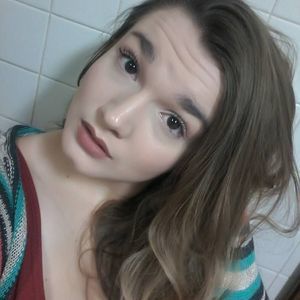 Meet your Posher, Mia