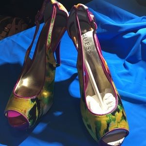 Guess Multi color satin with pink heels