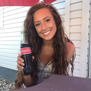 Meet your Posher, Elena