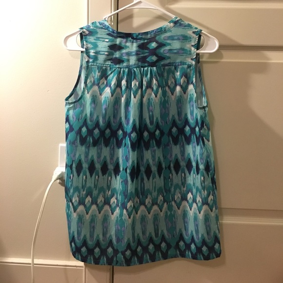 H&M Blouse - Picture 2 of 3