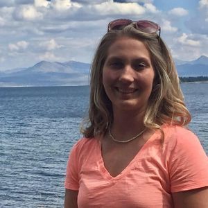 Meet your Posher, Arielle