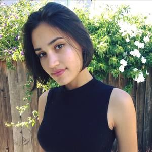 Meet your Posher, Michaela