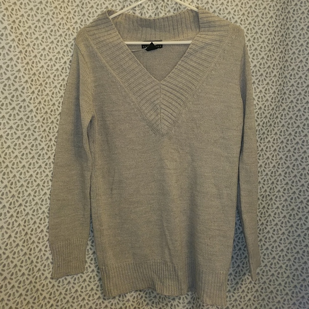 Grey v-neck sweater