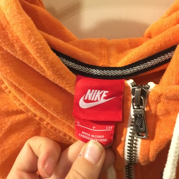 Lightweight Nike zip up! - Picture 3 of 3