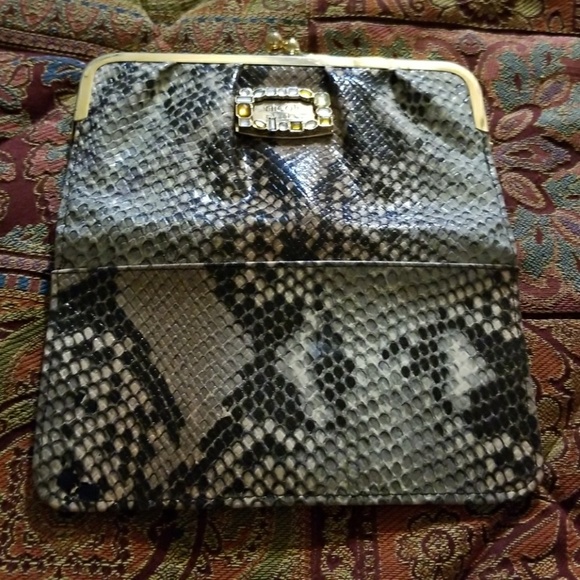 Nicole By Nicole Miller wallet - Picture 3 of 4