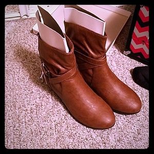 American Eagle Booties