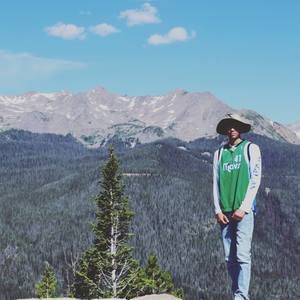 Meet your Posher, Avery