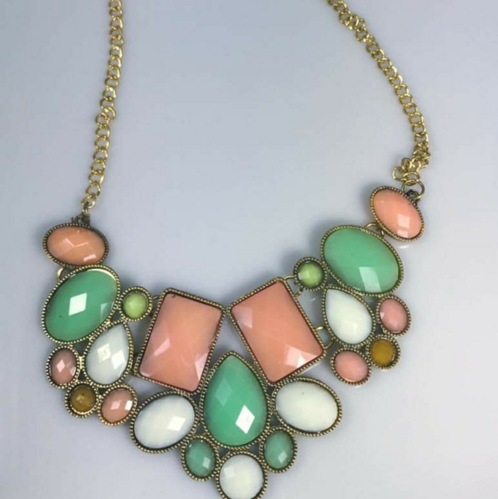 Sedalia Designs Peach,Mint,Cream Focal Piece Neckl