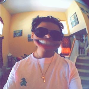 Meet your Posher, Adriel