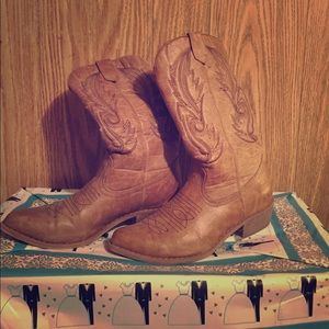 Brown cow girl boots