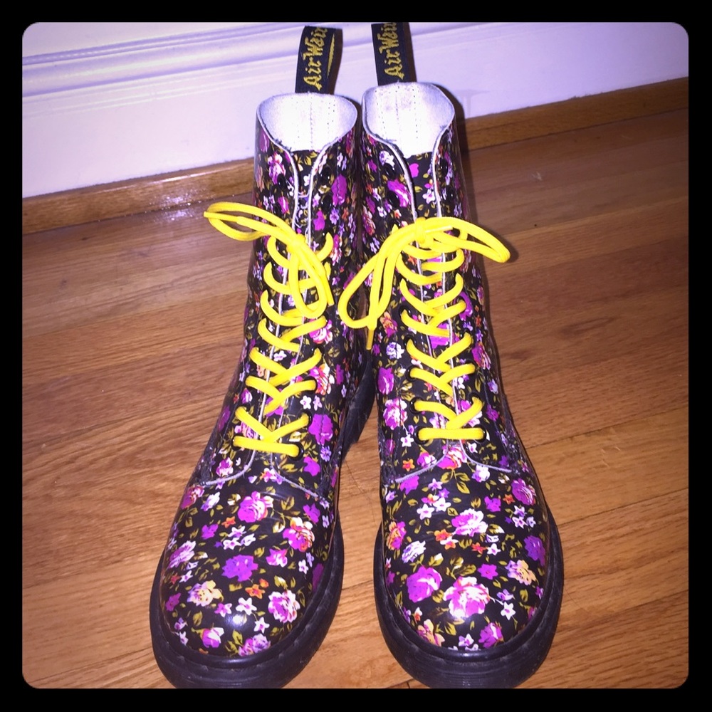 Floral Doc Martens 10 eye