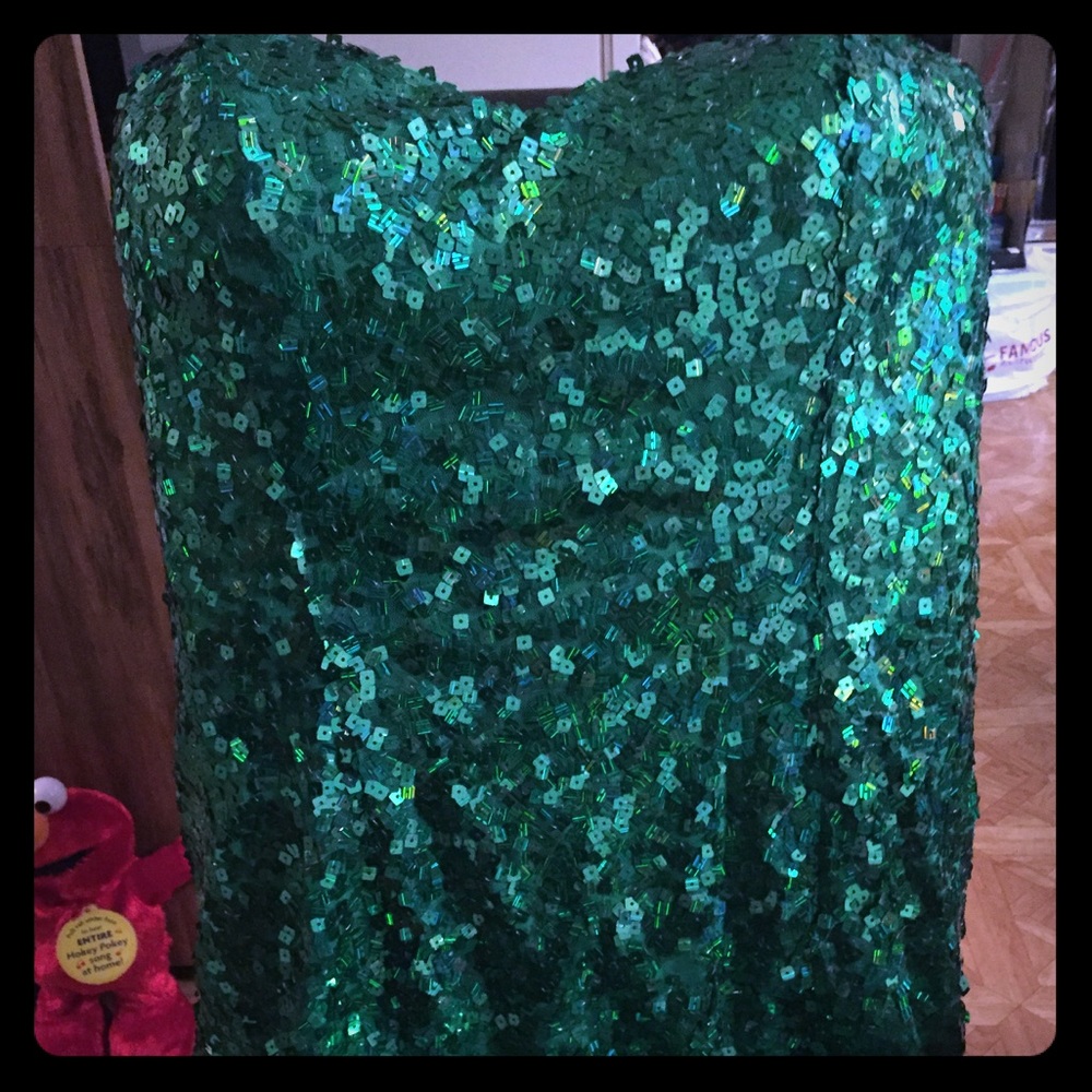 Green sequin dress by Alyce paris