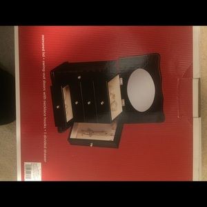 Jewelry box