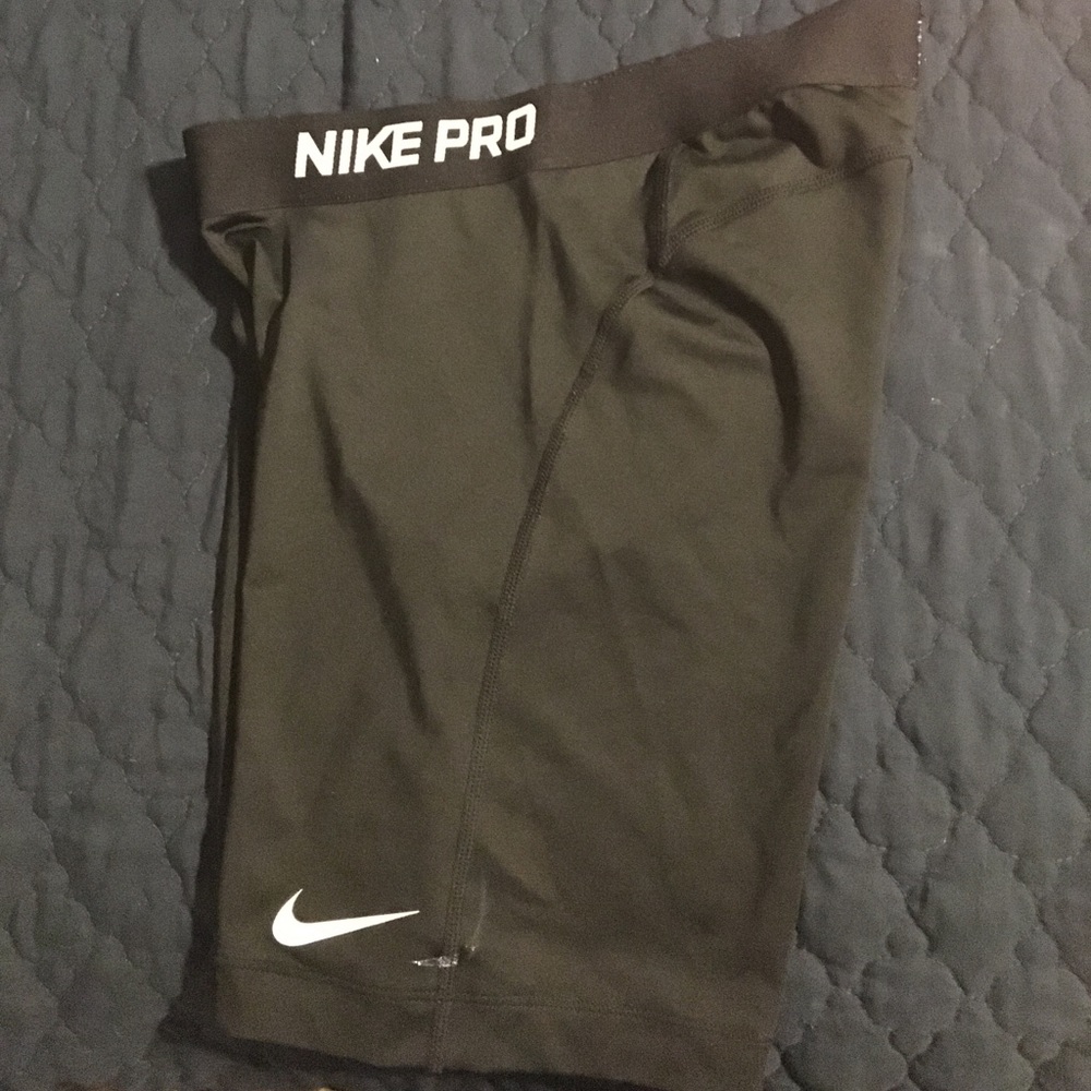Black nike Pro shorts medium