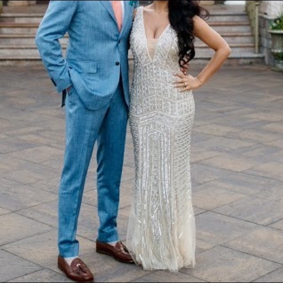 Beaded and sequin gown - Picture 2 of 5