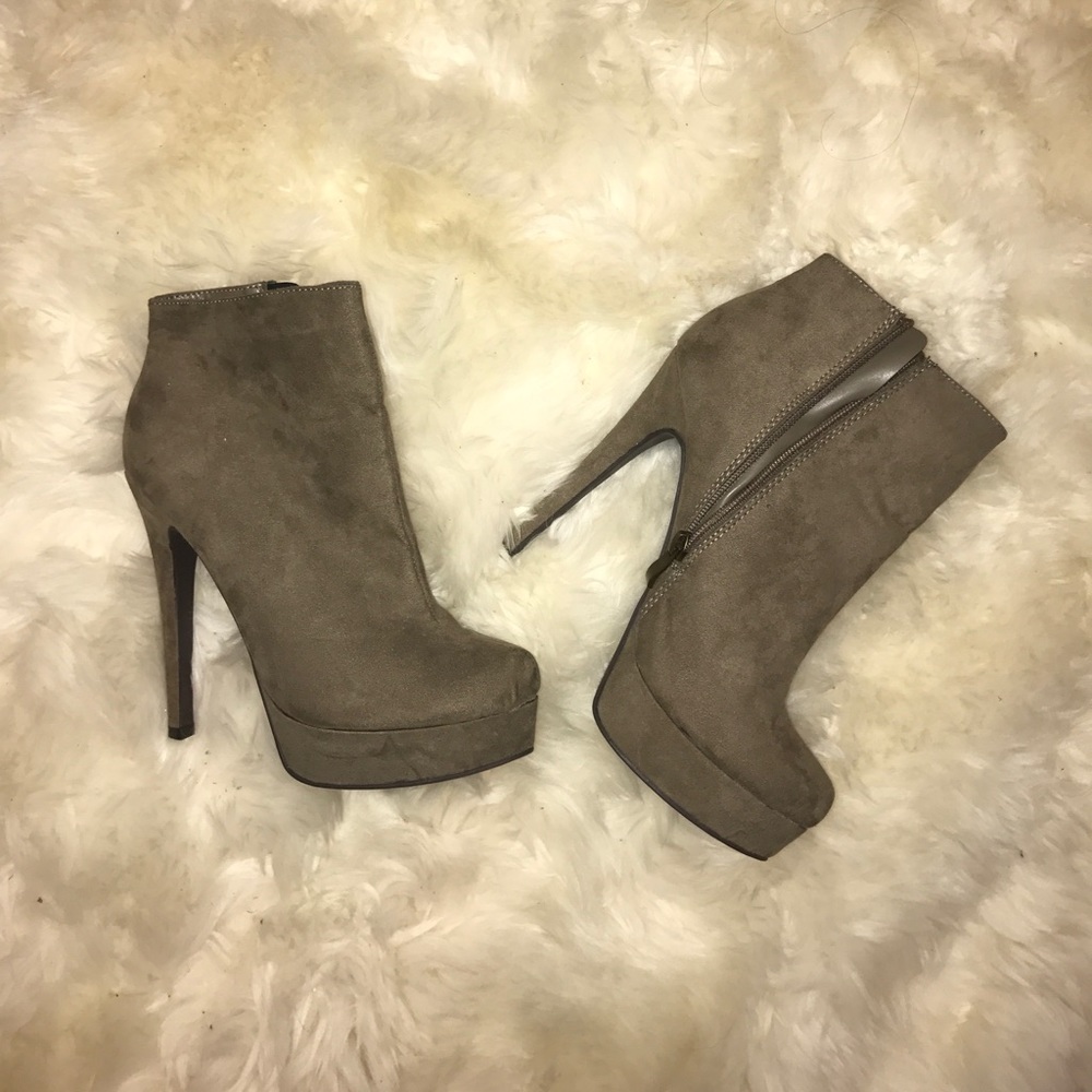 Ankle boots