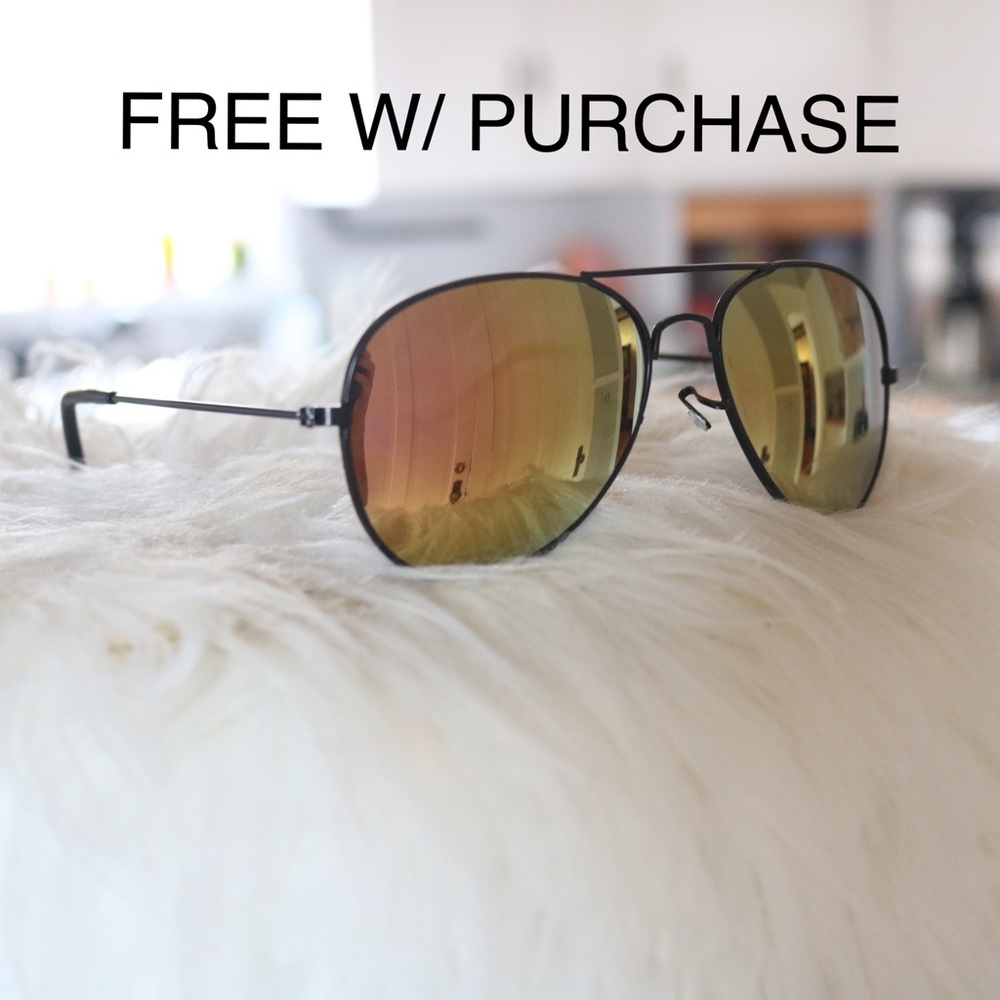 🔥FREE WITH PURCHASE🔥 gold lens aviators