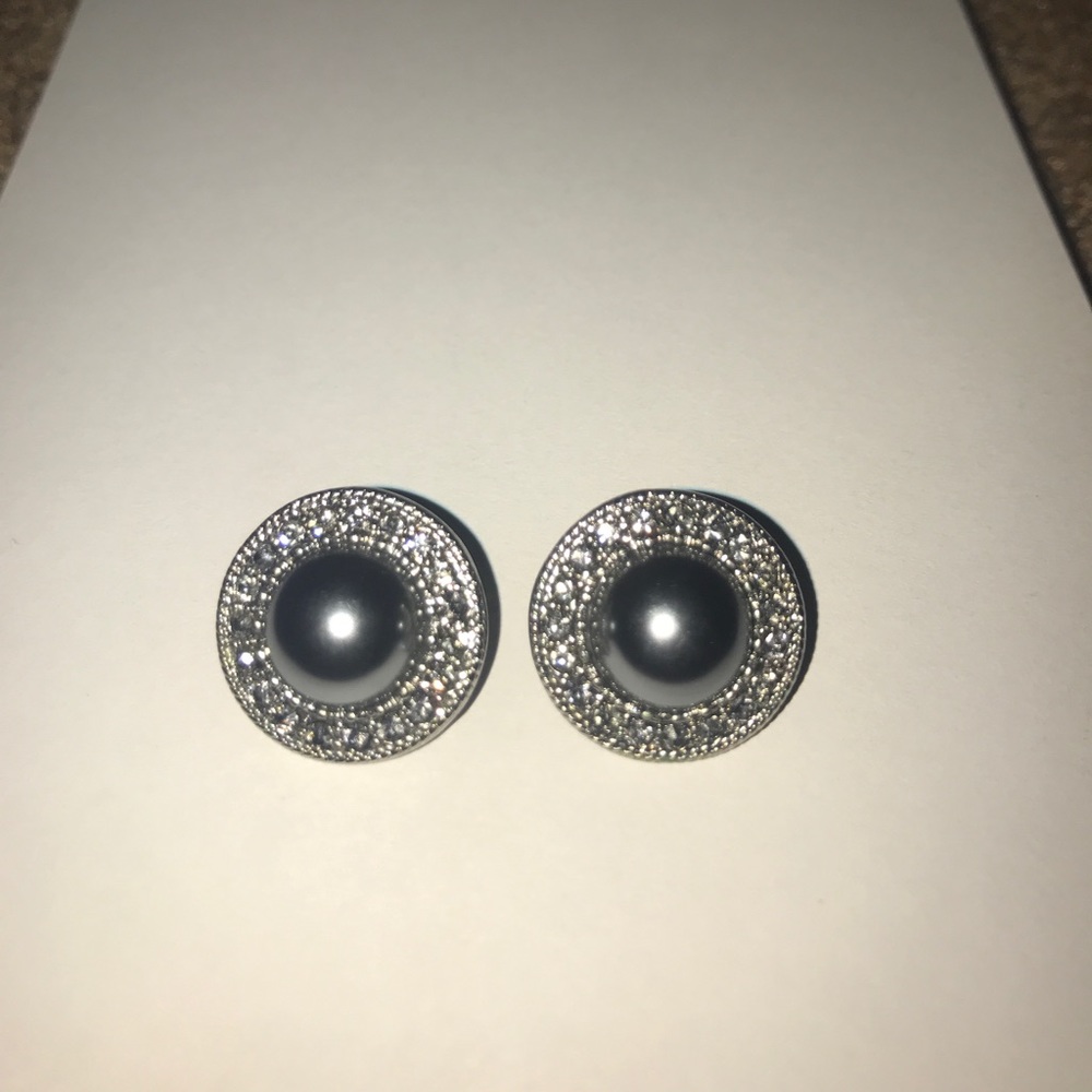 3 for 10 earrings!