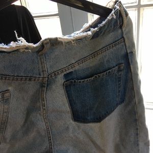 TWO TONE DISTRESSED JEANS 🎈