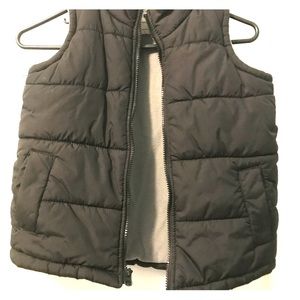 Old Navy Boy's Puffer Vest -XS 5