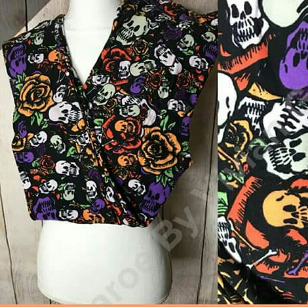 LULAROE floral skulls leggings TC