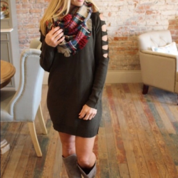 •Holiday Tartan Plaid Infinity Scar - Picture 2 of 8