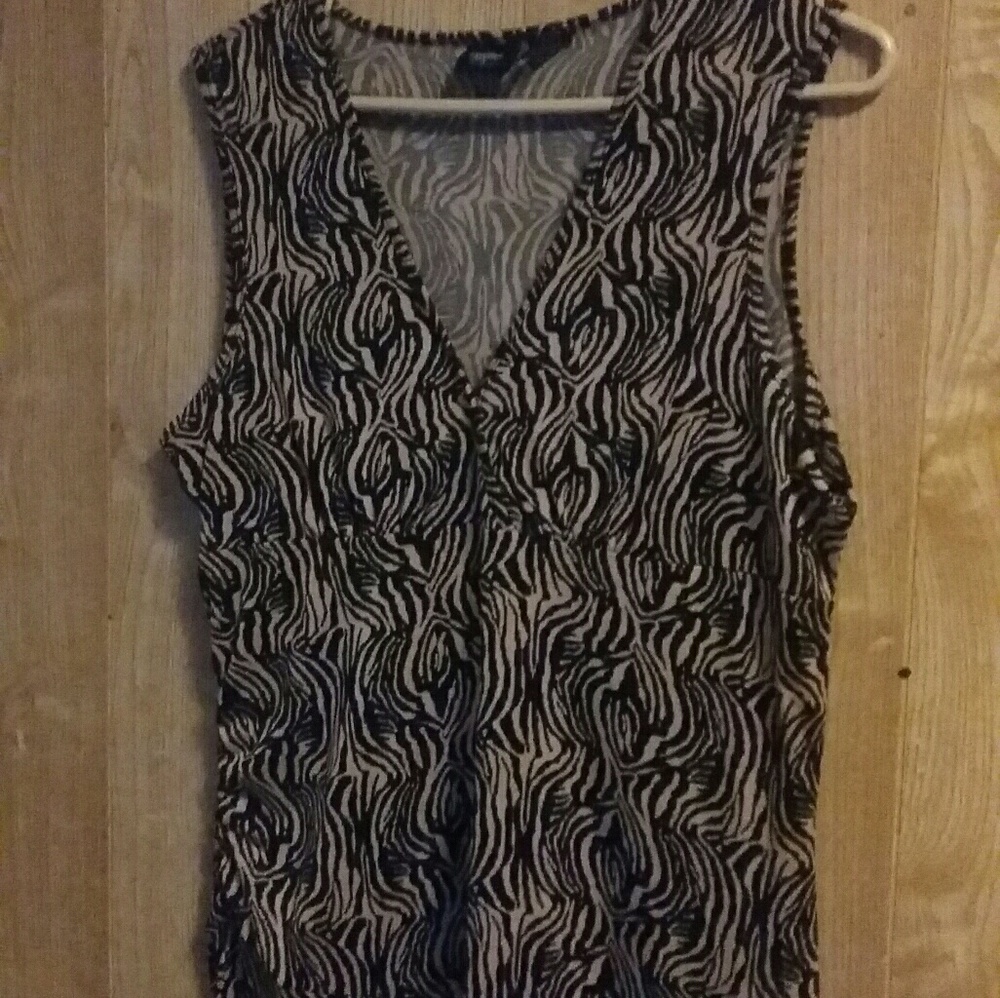 Dress - Picture 2 of 4