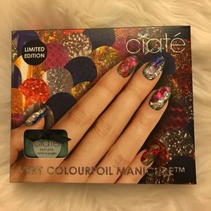 Ciate very colorfoil manicure