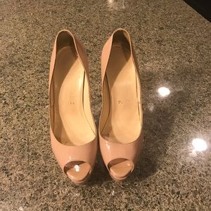 Christian Louboutin lady peep in nude