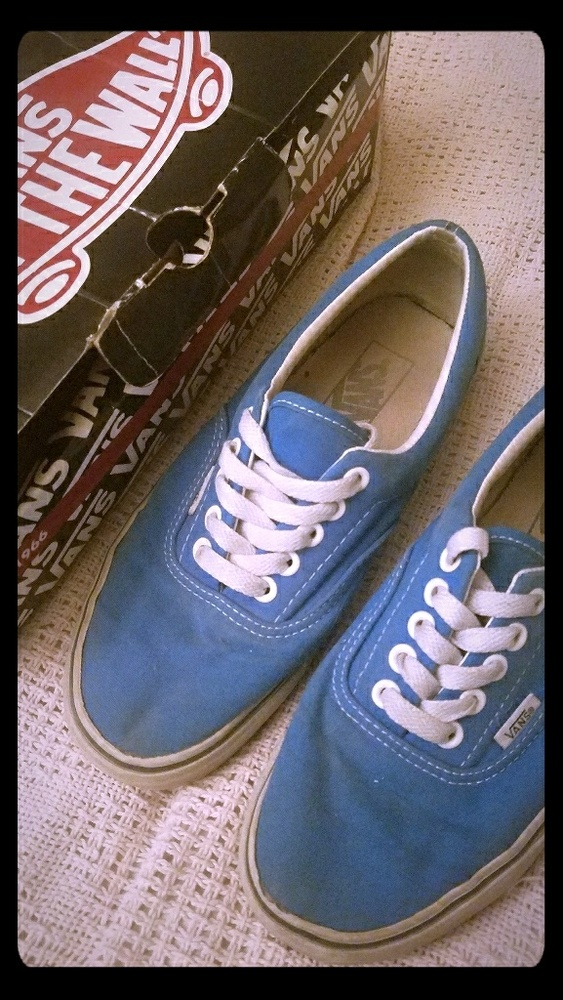 Classic Authentic VANS new condition size 8