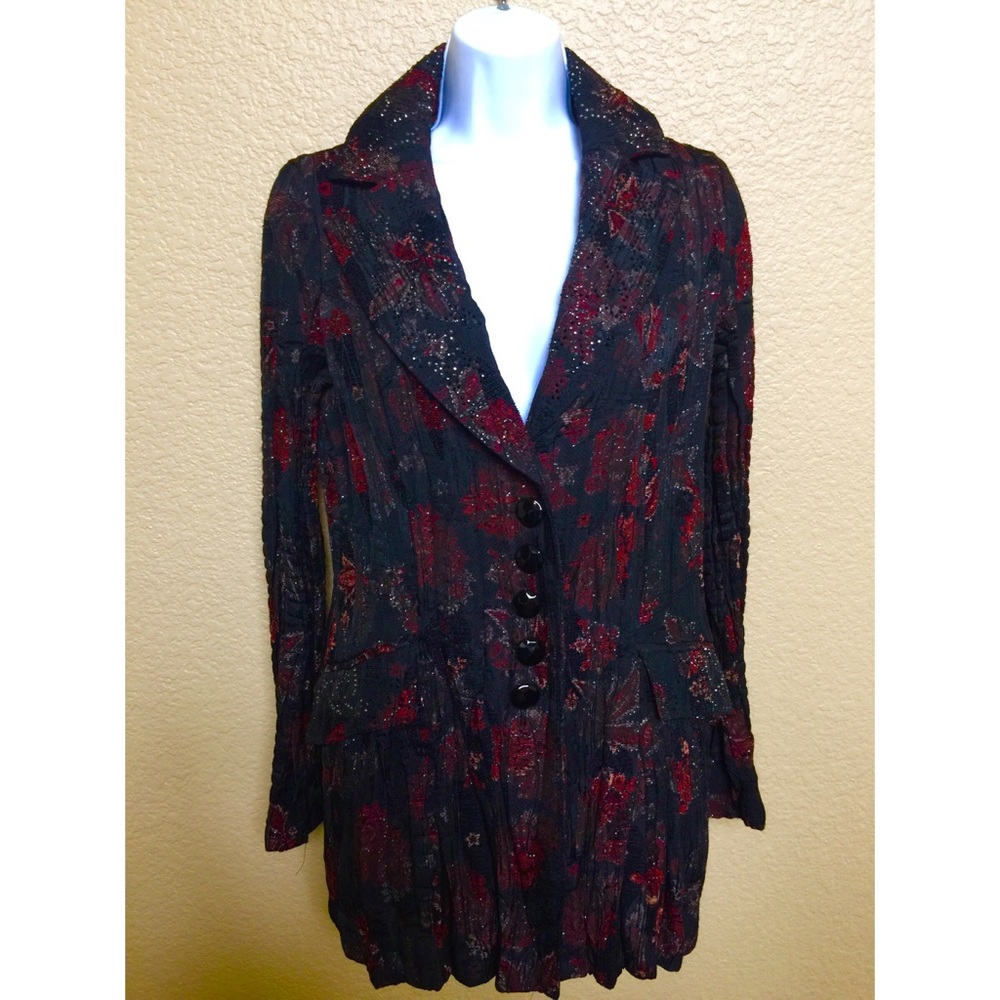 Alberto Makali party yet conservative jacket