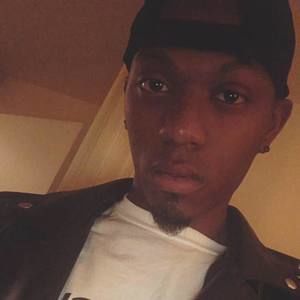 Meet your Posher, Derrick