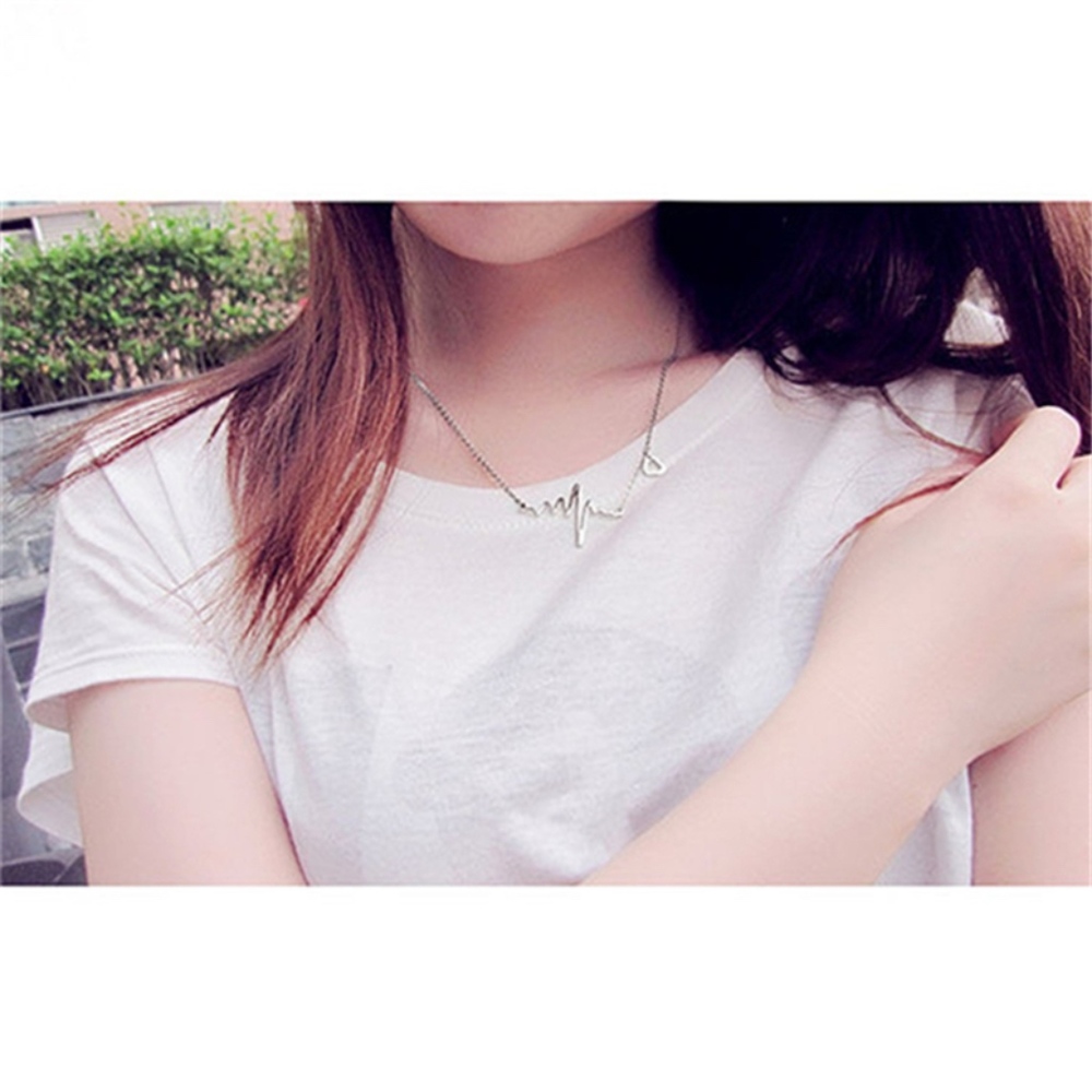 Gold Heartbeat delicate dainty pendant Necklace - Picture 4 of 5