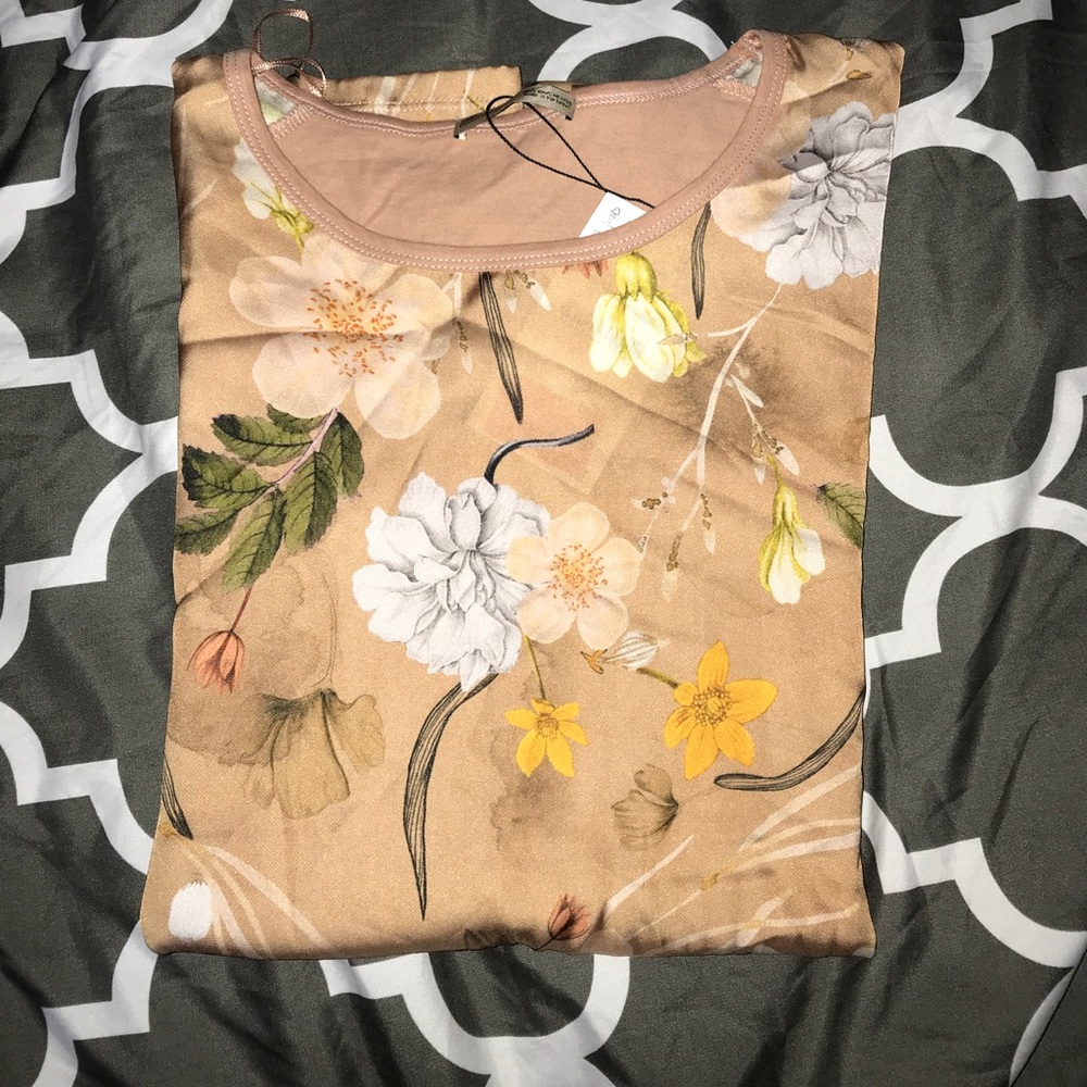 Brand new zara top