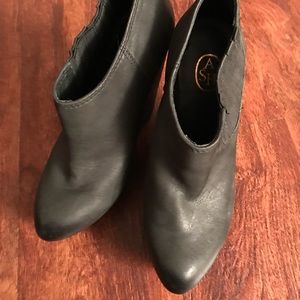 EUC Ash Fuji Leather Bootie