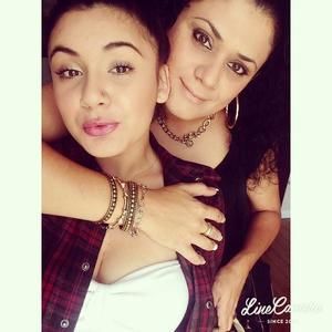 Meet your Posher, Elia