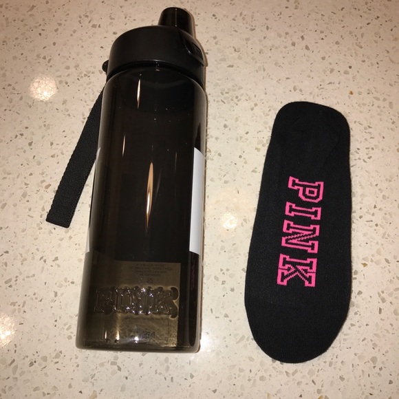 Vs Pink set - Picture 3 of 5