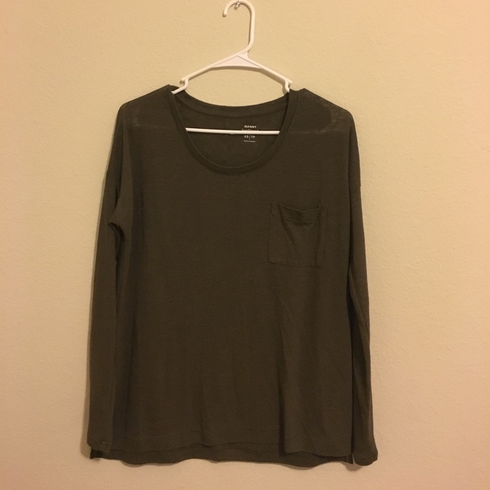 ESSENTIAL XS OLD NAVY LONG SLEEVE TEE