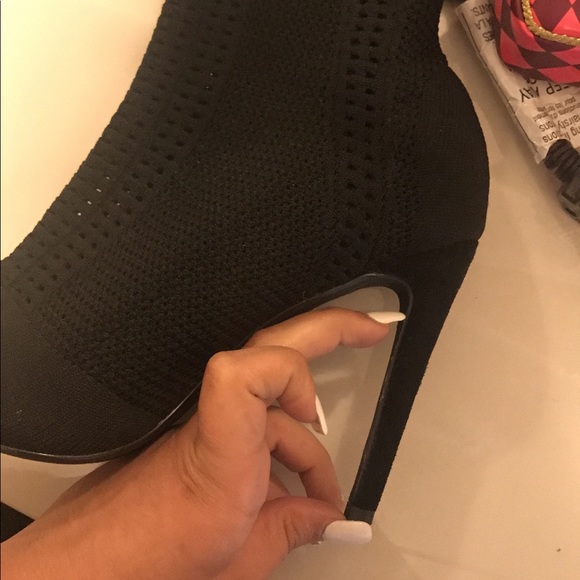 Black Bootie Heels - Picture 4 of 5