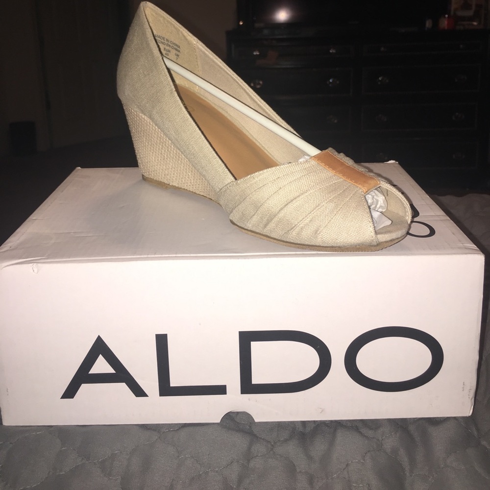Aldo brand wedges