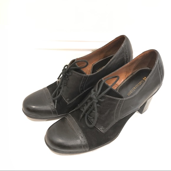 naturalizer oxford heels
