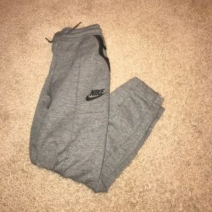 Adorable Barely Worn Cute Nike Jogger Sweatpants!