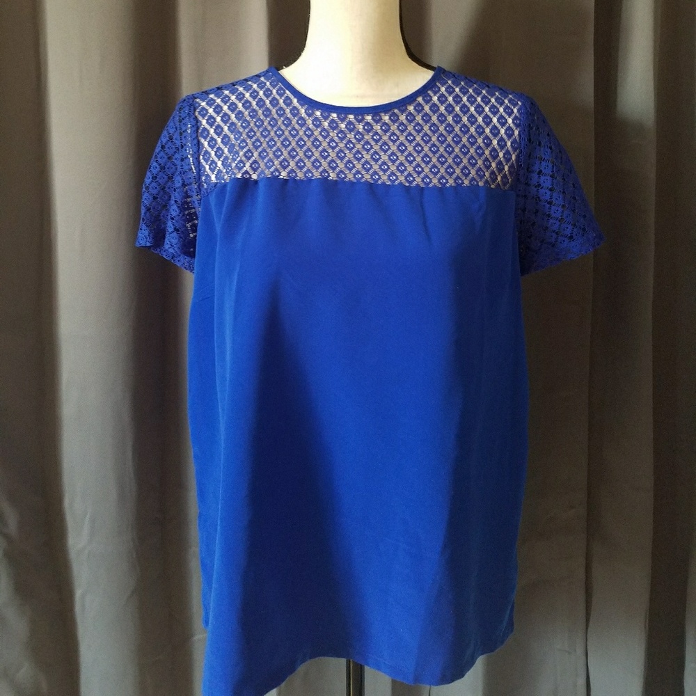 FOREVER 21 SHORT SLEEVE CROCHETED TOP