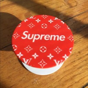 supreme louis vuitton popsocket