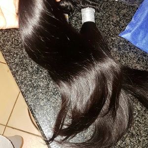 4 BUNDLES + CLOSURE BEAUTIFUL STRAIGHT HUMAN HAIR