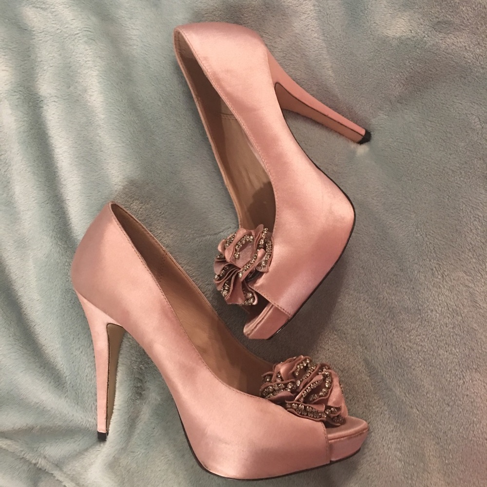 Steven by Steve Madden Pink Satin Pumps