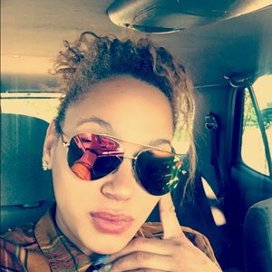 Meet your Posher, Jocelyn