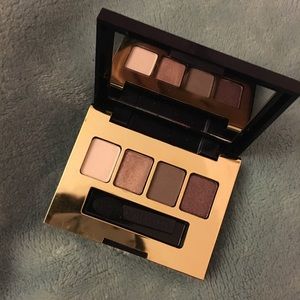Estée Lauder smokey mini eyeshadow palette